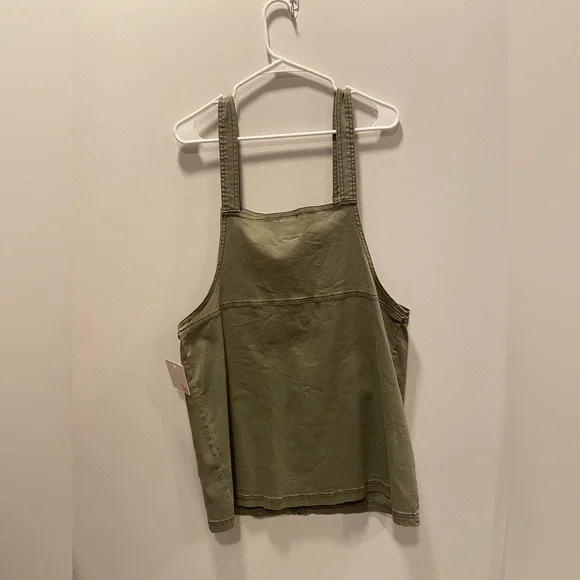 NWT Olive overall dress - Picture 2 of 3